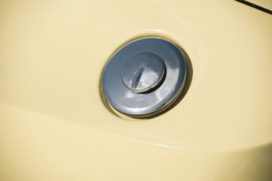 Детали экстерьера Toyota 2000GT (MF10) 1967 года  (NA) (фото 4 из 74)
